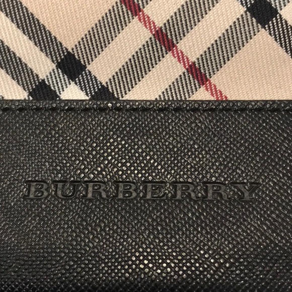 Burberry Nova Check Bucket Shoulder Bag - Picture 3 of 10